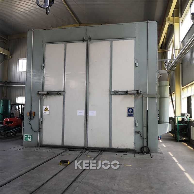 Large Storage Tanks Sand Blasting Room Large Storage Tanks Sand Blasting Room